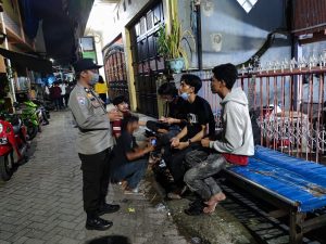 Jaga Kamtibmas dihari Libur, Tim Oncall Regu II Polres Pelabuhan Makassar Lakukan Patroli Dialogi di Barca