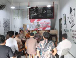 Gelar Jum’at Curhat, Polres Pelabuhan Makassar Mempererat Silaturahmi Dengan Warga